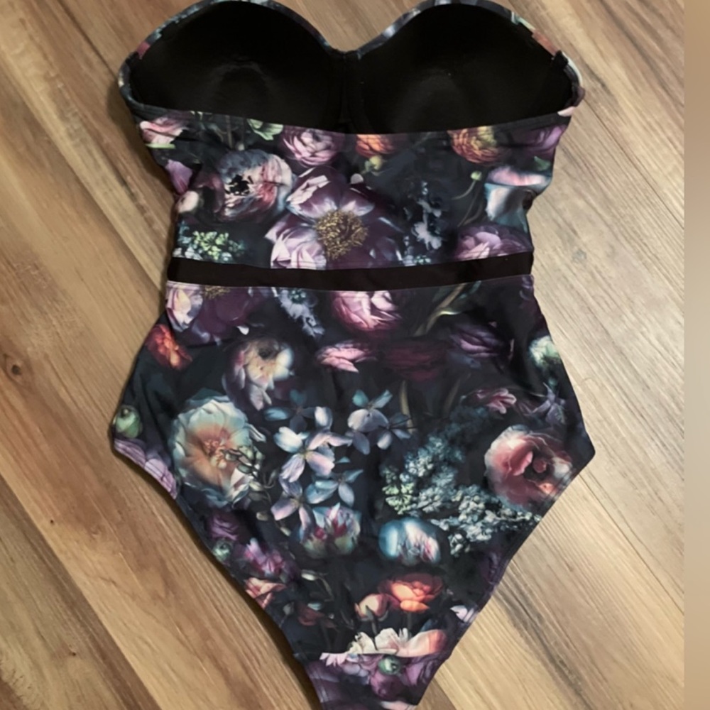 Ted Baker Shadow One Piece Swimsuit - Picture 3 of 9
